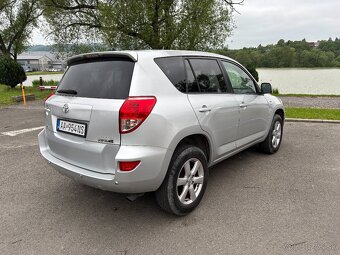 TOYOTA RAV4 2.2 D4-D 4x4 - 5