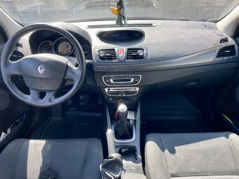 Renault Megane 3 Grandtour 1.5 dci - 5