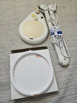 Predám polohovateľnú lampu Holex s lupou - 5