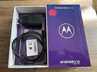 Motorola One XT1941-4 32GB - 5