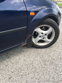 Ford fiesta - 5