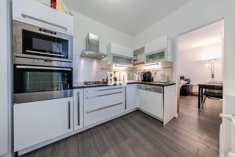 REZERVOVANÉ 3i byt s 3 balkónmi a GARÁŽOU v TOP lokalite - N - 5