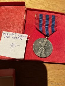 Vojenske odznaky 17 (Medajle) - 5