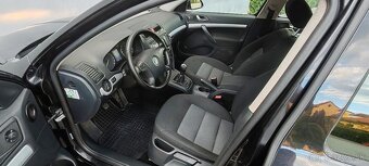 Predám Škoda Octavia Combi II 1.9 TDI 77 KW ELEGANCE - 5