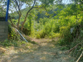 ZNÍŽENÁ CENA - pozemok v obci Uhliská o výmere 2852 m2 - 5