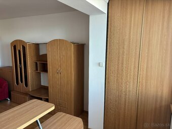 1 izbový byt Lachova Petržalka - 5