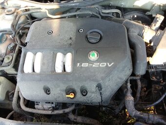 Škoda Octavia 1 1.8 benzín - 5