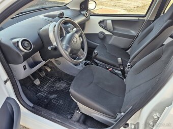 Toyota Aygo 1.0 benzín 95000km - 5