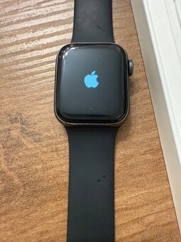 Apple Watch SE 40 mm Space Gray + komplet príslušenstvo - 5