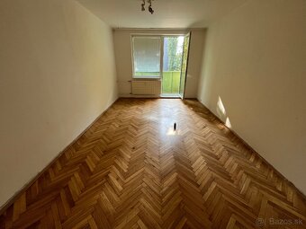 Priestranný 3-izbový byt s dvoma balkónmi - 5
