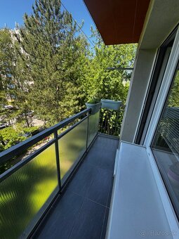 Ponúkam na predaj 3 izb. slnečný byt s balkónom na sídlisku - 5