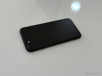iPhone 7 32GB Black velmi dobry stav - 5