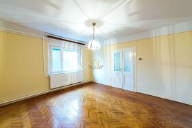 PEKNÝ POSCHODOVÝ RODINNÝ DOM - 5