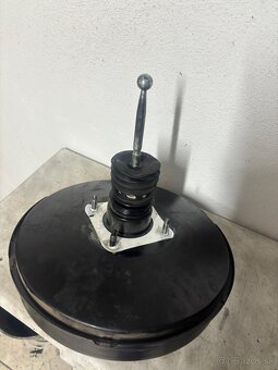 Rozpredaj veci z passatu B6 - 5