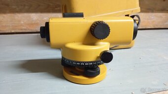 Opticky nivelak Topcon AT-22A - 5