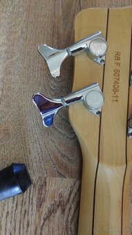 Basová gitara Warwick Streamer - 5