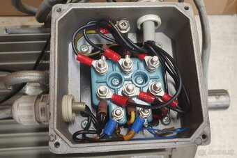 Kvalitný elektromotor zn.HELMKE 3kW/1440ot. - 5