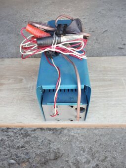 Nabijačka  12 V a 6 V - 5