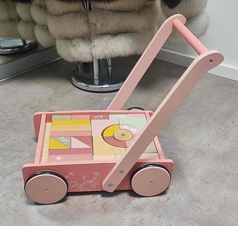 CHODÍTKO - VOZÍK S KOCKAMI LITTLE DUTCH - 5