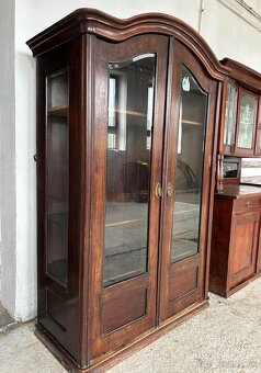 Starožitné drevené skrine - 5