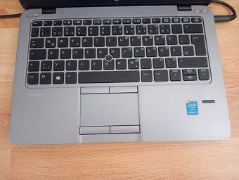 predám HP elitebook 820 g2 - Intel core i5 - 4gb ram - 5