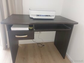 Šikovný počítačový stolík - 5