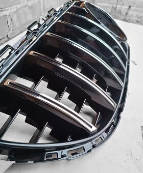 Přední mřížka pro Mercedes W205 2014+ černá lesklá s chrom. - 5