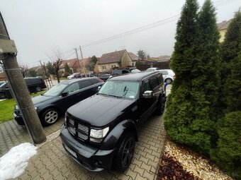 DODGE NITRO 2.8 R/T A/T - 5