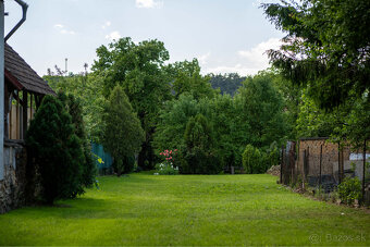 Rovinatý stavebný pozemok v centre | Moldava nad Bodvou - 5