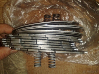 Lamely + plechy + pružiny na spojku KTM 125(2012) +450 (2€) - 5