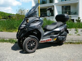 Gilera Fuoco 500 – výkonný trojkolesový skúter - 5