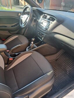 Hyundai i20 - 5