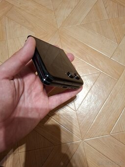 Motorola Razr 50 Ultra - 5