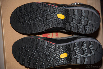 Turistické topánky MAMMUT Kento Tour High GTX Men - UK 10 - 5