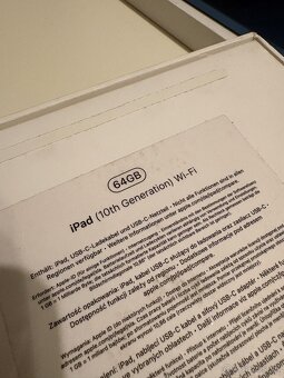 Apple iPad 2022 + Magic Keyboard Folio - 5