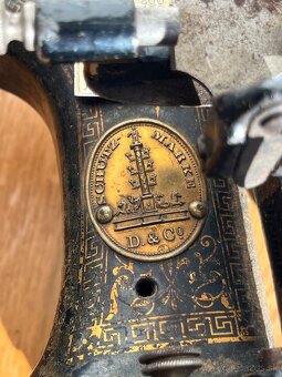 Starožitne šijacie stroje - 5