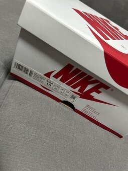 Nike Air Jordan 1 High OG - 5