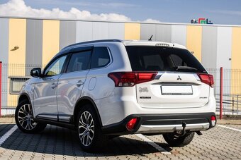 Mitsubishi Outlander 2.2 DI-D, 4X4, AT/6. 110kW - 5