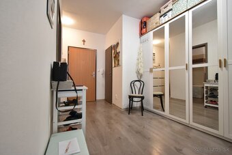 Slovenský Grob: 1 izbový byt s parkovacím státim - 5