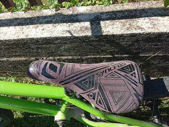 bmx bicykel zeleny - 5