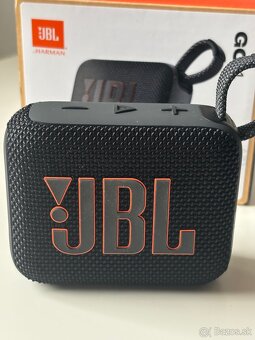 Jbl Go 4 čiernej farby - 5