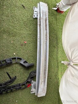 Zadný náraznik škoda rapid spaceback 2016 - 5