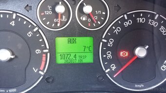 FORD FUSION 1.4i 2010 - 5