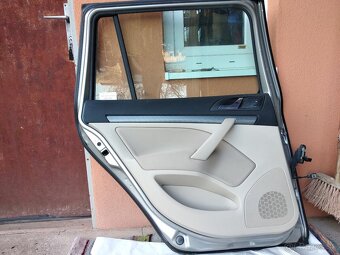 Octavia 2 kombi r.v.2006 dvere zadne ľave - 5