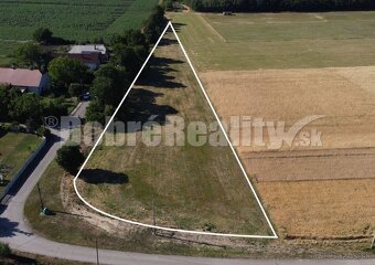 EXKLUZÍVNE U NÁS Pozemok 8 765 m² - v obci Poľný Kesov - 5