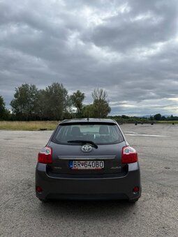 Toyota Auris 1.4 D-4D 5D L 66kw - 5
