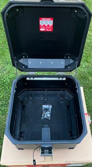 GIVI OBKN42B Zadný hlinikový kufor 42l - 5