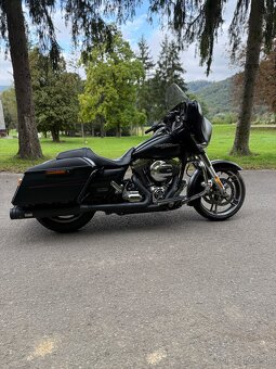 Harley Davidson Street Glide - 5