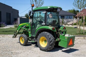 John Deere 3045R - 5