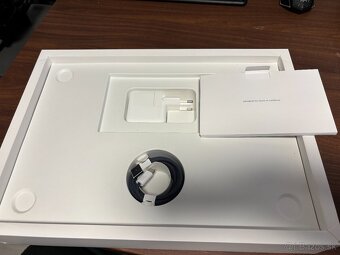 Apple MacBook Air 15,3" M4 256GB - 5